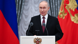 Путин поздравил президента Ирана с годовщиной Исламской революции