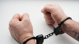 Потенциальных авиадебоширов будут выявлять до посадки на рейс