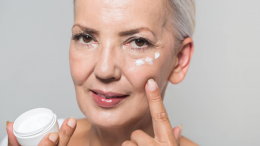 Крем против времени: действительно ли антивозрастная косметика убирает морщины