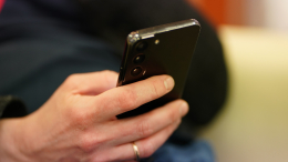 Привычка все смахивать: правда ли закрытые приложения экономят заряд телефона