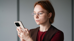 Мелкий шрифт и автопродление: как вернуть деньги за навязанную подписку