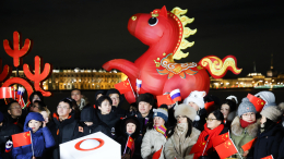 Город вспыхнул алыми фонарями: как в Москве встретили Китайский Новый год