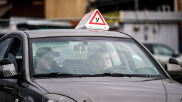 В ответе за тех, кого научили? Зачем в России создадут публичный рейтинг автошкол