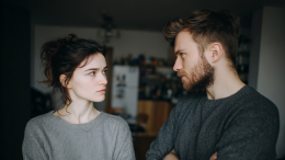 Не ваше дело: психолог объяснила, как отвечать на бестактные вопросы