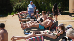 Загорел — значит оздоровился? Правда ли темная кожа — это полезно