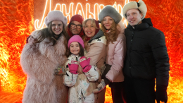 История нашего времени: на катке в центре Москвы отметили финал второго сезона сериала «Ландыши»