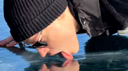 «А это вкусно»: SHAMAN лизнул озеро Байкал