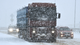 Снегопад века: из-за циклона «Валли» встала трасса М-4 «Дон»