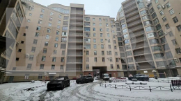 Мальчик выпал с седьмого этажа и выжил, благодаря помощи дворника