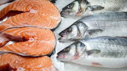 Лишилась рук и ног из-за рыбы: редкая инфекция едва не убила 40-летнюю женщину