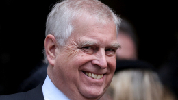 «Цирк уродов»: Захарова о скандале с бывшим принцем Эндрю