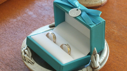 Купил куклу: 22-летний фермер женился на 9-летней девочке с одобрения ее матери