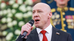 Спал на вокзале и мечтал о сцене: путь Дениса Майданова к званию народного артиста РФ