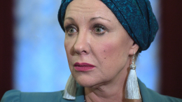 «Это боль, которая не пройдет никогда»: Елена Яковлева о смерти родителей