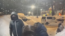 Мужчина, зарезавший экс-возлюбленную в московской многоэтажке, попал на камеры