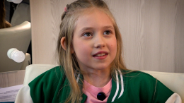 «Могу за уши подергать»: 11-летняя Руденко о работе в кино