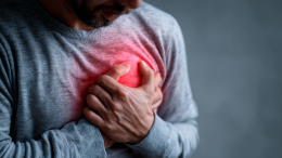 Кардиолог перечислил скрытые признаки опасных заболеваний сердца