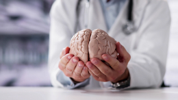 Эти привычки убивают память и мозг: первые признаки деменции и болезни Альцгеймера