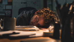 Смертельная усталость: как не сгореть на работе и в быту