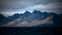 Русские не сдаются: арктический Шпицберген превратился в горячую точку