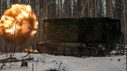 В зоне СВО на российские танки начали устанавливать защиту от беспилотников