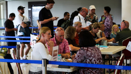 Заперты тысячи россиян: Ближний Восток закрыл небо из-за атак Израиля и США