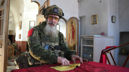 Слуцкий предложил наделить священнослужителей в зоне СВО особым статусом