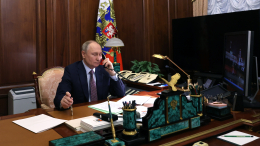 Путин обсудил по телефону с эмиром Катара кризис на Ближнем Востоке