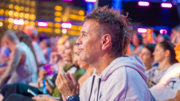 «Выпиваем и соблазняем»: как Губин заводил романы с фанатками на гастролях