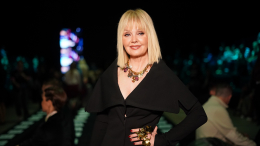 Подальше от матери? Почему дети певицы Валерии живут в Дубае