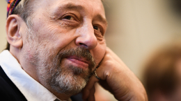 «Усы приклеивали»: Николай Коляда в последнем интервью — про первую роль в кино