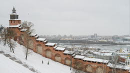 Над стеной Нижегородского кремля обрушилась часть крыши