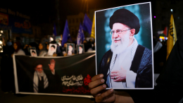 Верховного лидера Ирана Али Хаменеи похоронят в его родном городе Мешхеде