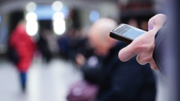 Коварная визитка в смартфоне: как мошенники подменяют имена в списке контактов