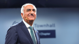 Вован и Лексус разыграли сына свергнутого в 1970-х иранского шаха Резу Пехлеви