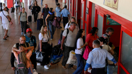 Путин дал поручения по вывозу российских туристов с Ближнего Востока