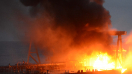 На танкере у берегов Кувейта произошел взрыв, началась утечка нефти