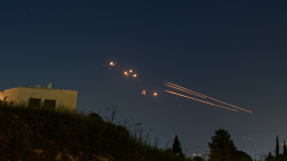 Как система ПВО в ОАЭ отражает иранские ракетные и дроновые атаки