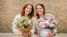 Секреты флориста: нужно ли снимать упаковку с букета и какие хитрости продлят жизнь цветам