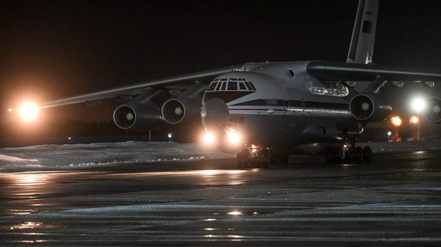 Освобожденных из плена ВСУ российских бойцов доставили в Подмосковье