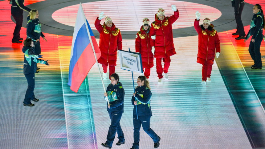 Россия впервые с 2014 года вышла под флагом страны на открытие Паралимпиады