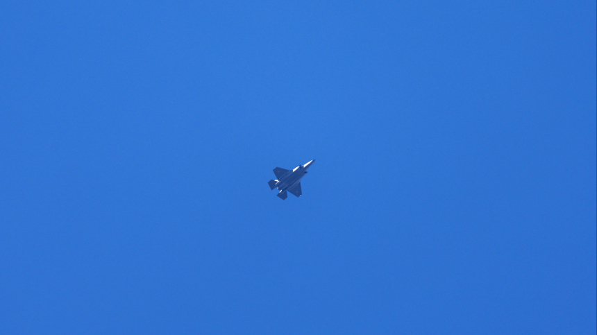 Израиль начал новую серию ударов по Ирану