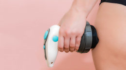 Тренер предупредила о риске для здоровья при использовании вибромассажеров «для похудения»