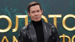 Стихи и гвоздики: Пьеха признался, чем удивлял знаменитых родственниц на 8 Марта