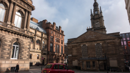 В Шотландии в результате пожара обрушился купол здания Викторианской эпохи