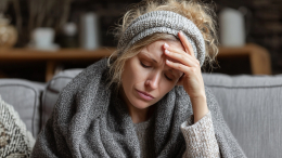 Неочевидные причины: почему может тошнить по утрам