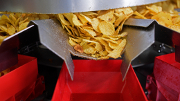 Чипсы, пиво и хурма: какие продукты снова получат ГОСТ