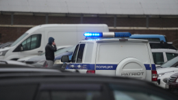 Внедорожник взорвался у торгового центра в Подмосковье