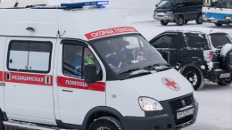 Глыба льда обрушилась на прохожую на Мясницкой улице в Москве