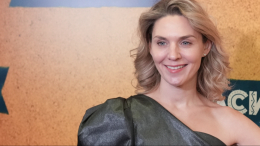 «Разрешить ошибаться»: актриса Анна Ещенко о любви к себе